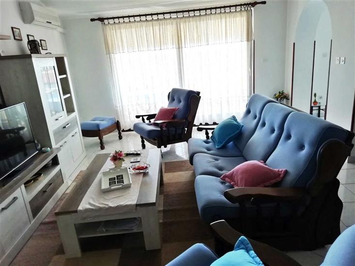 Apartment A1, for 5 persons