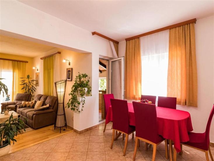 House K1, for 9 persons