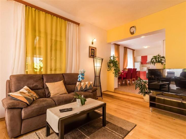 House K1, for 9 persons