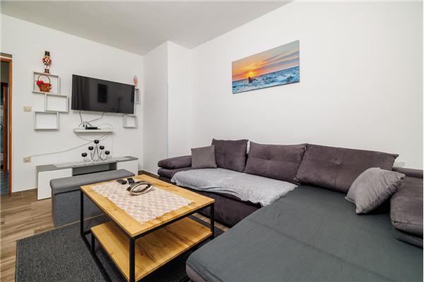 Apartment A1, for 8 persons
