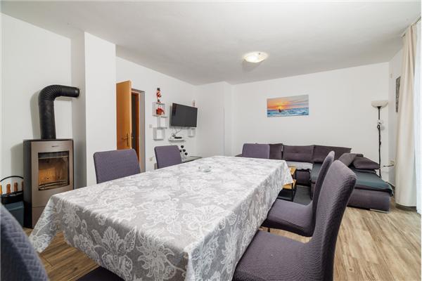 Apartment A1, for 8 persons