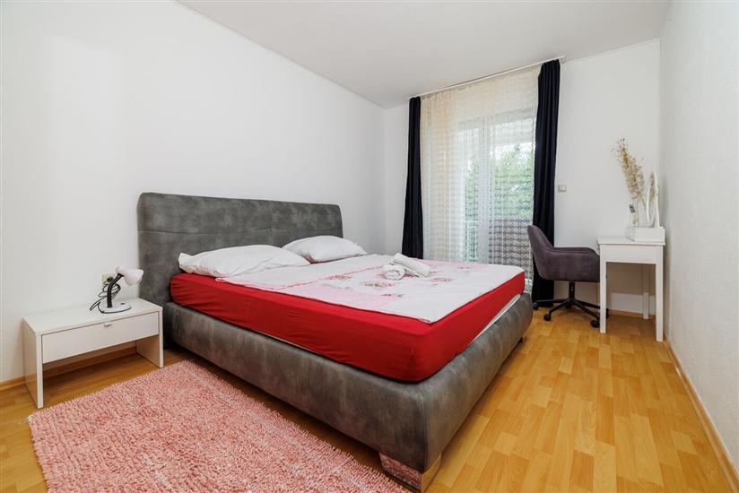 Apartment A1, for 8 persons