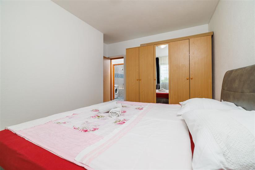 Apartment A1, for 8 persons