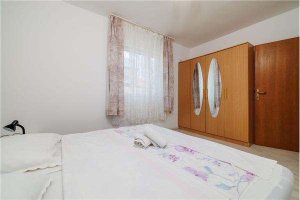 Apartment A1, for 8 persons