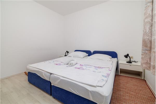 Apartment A1, for 8 persons