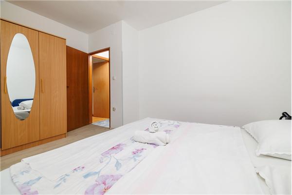 Apartment A1, for 8 persons