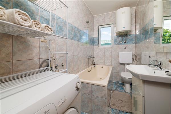 Apartment A1, for 8 persons