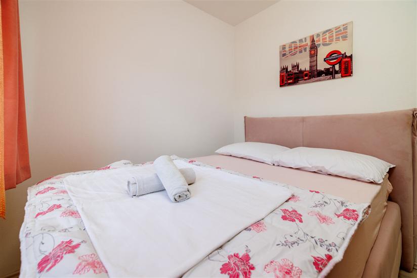 Apartment A1, for 8 persons