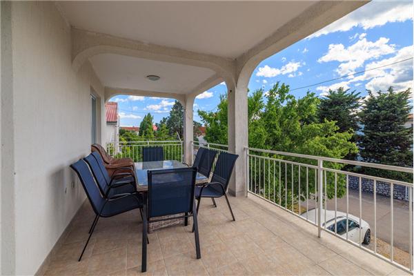 Apartment A1, for 8 persons