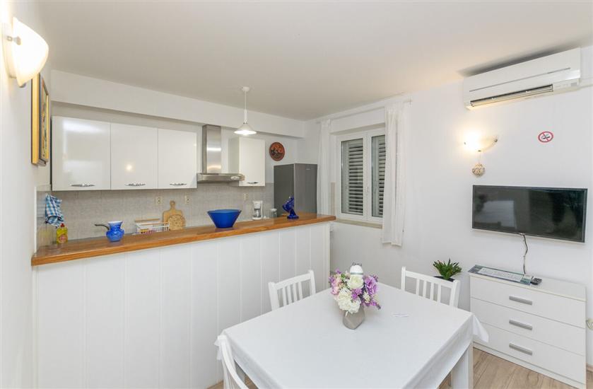 Apartment A1, for 6 persons