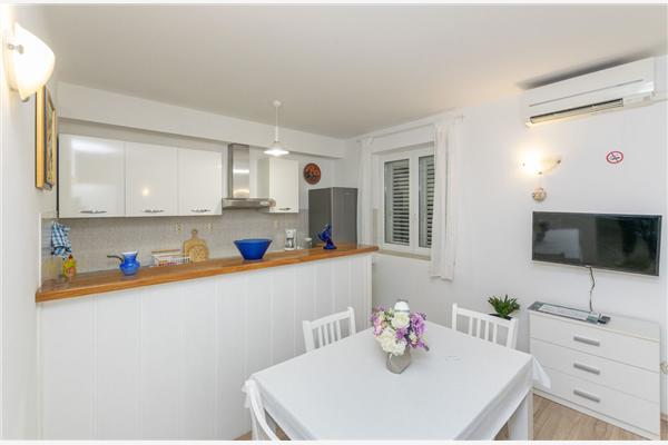 Apartment A1, for 6 persons