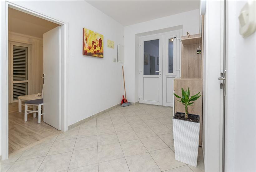 Apartment A1, for 6 persons