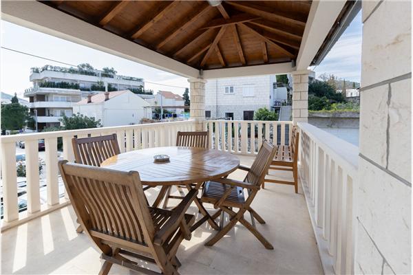 Apartment A1, for 6 persons