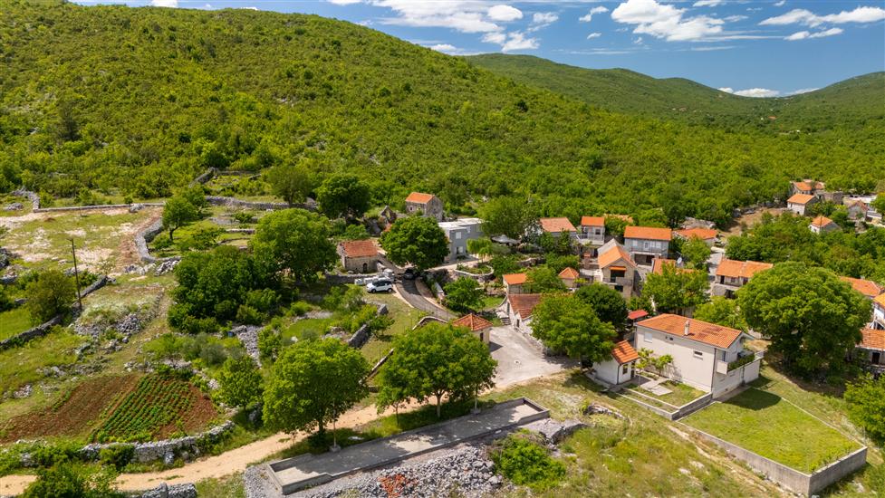 House Small paradise Slivno