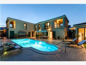 Villa Jolanda Plano, Size 300.00 m2