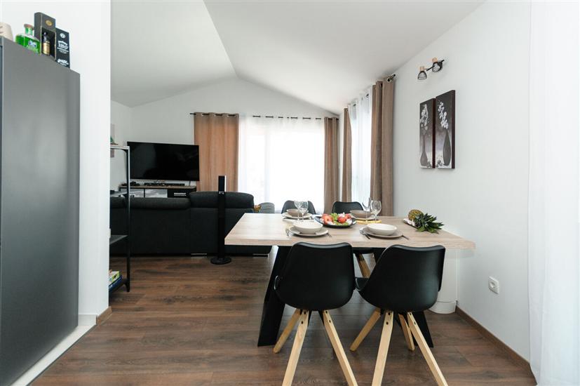 House K1, for 9 persons