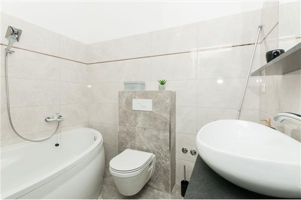 House K1, for 9 persons