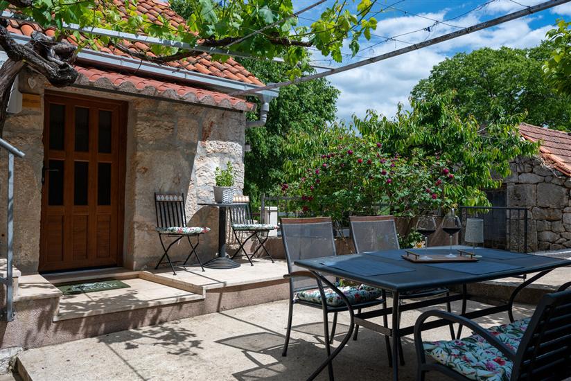 House Small paradise Slivno