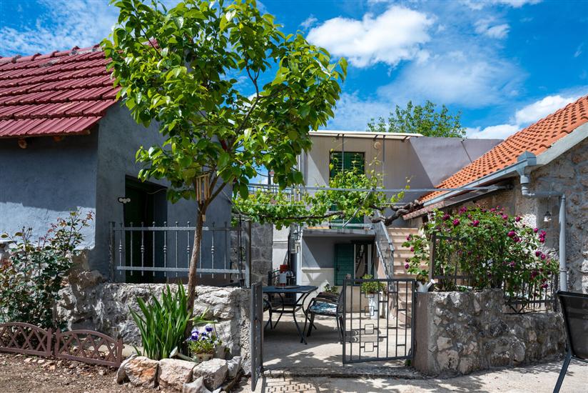 House Small paradise Slivno