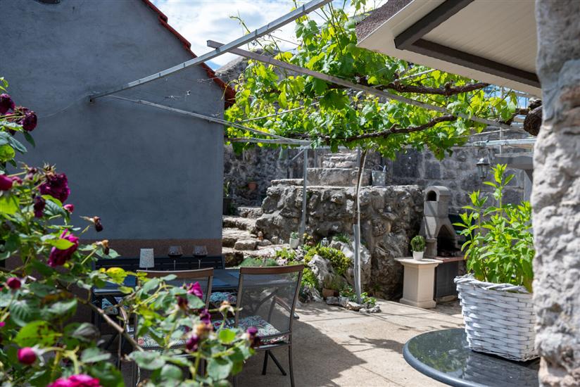 House Small paradise Slivno