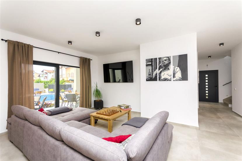 House K1, for 12 persons