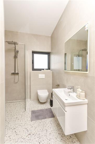 House K1, for 12 persons