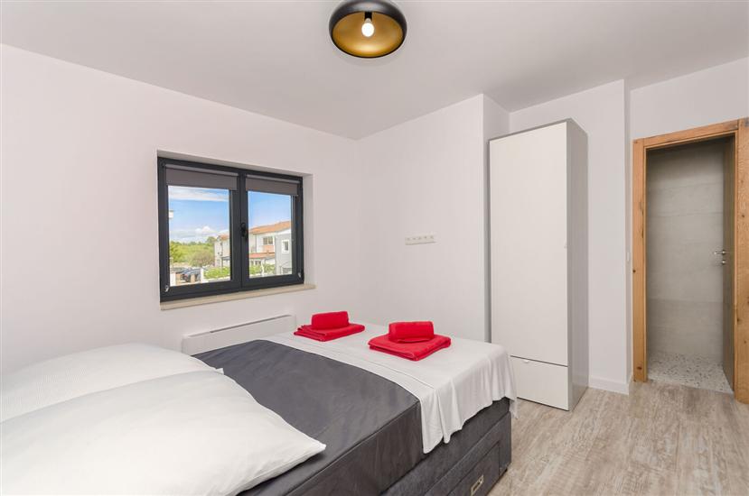 House K1, for 12 persons