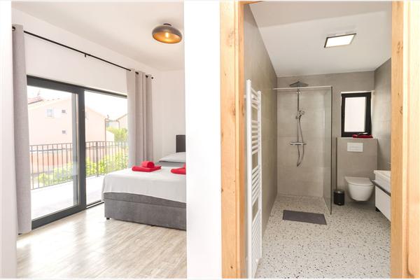 House K1, for 12 persons