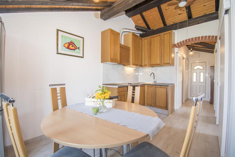 Apartment A2, for 5 persons