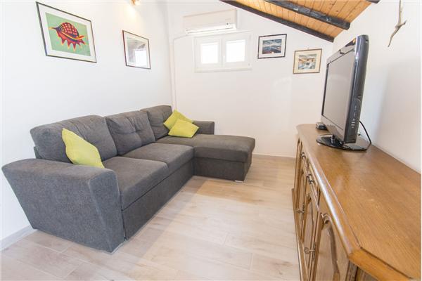 Apartment A2, for 5 persons