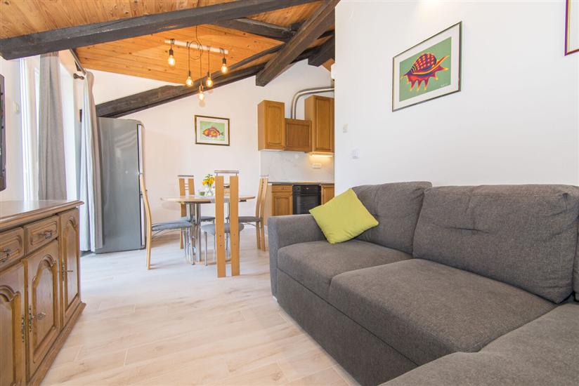 Apartment A2, for 5 persons