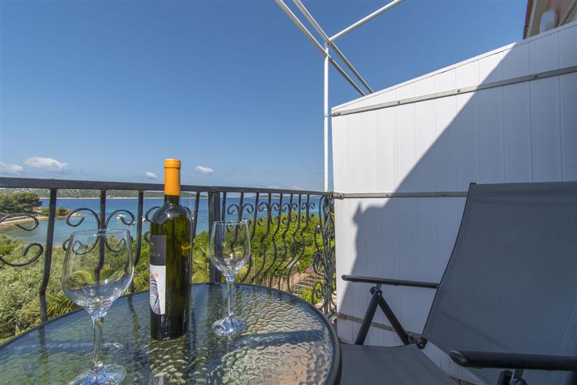 Apartment A2, for 5 persons