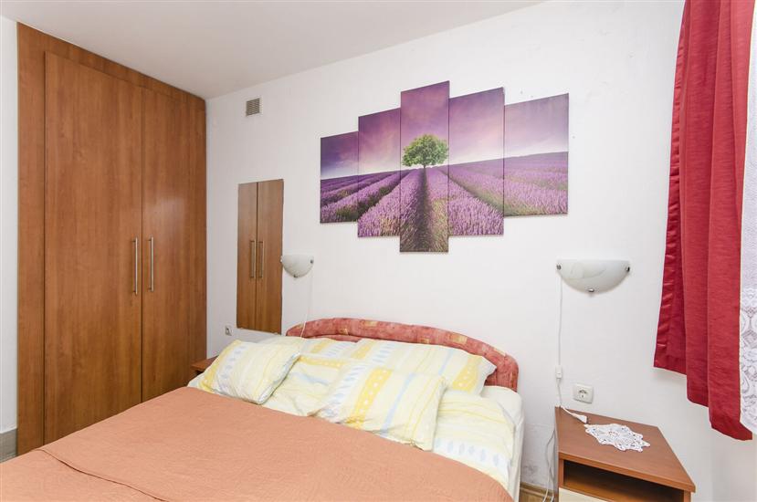 Apartment A2, for 3 persons