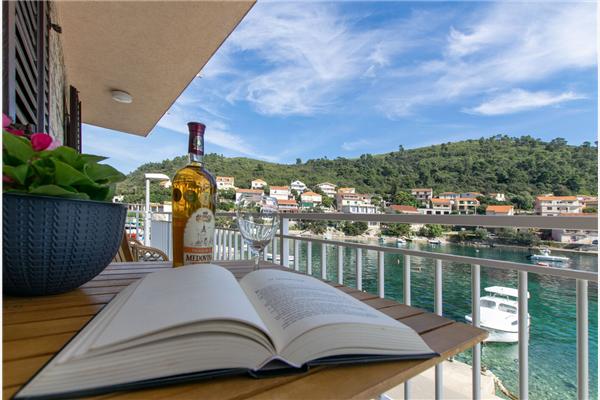 Apartment A1, for 5 persons