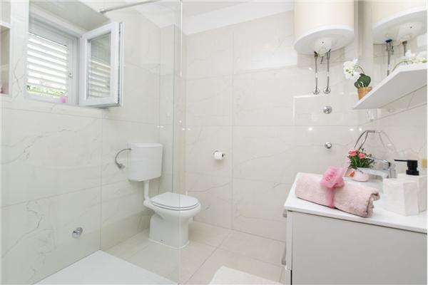 Apartment A1, for 5 persons