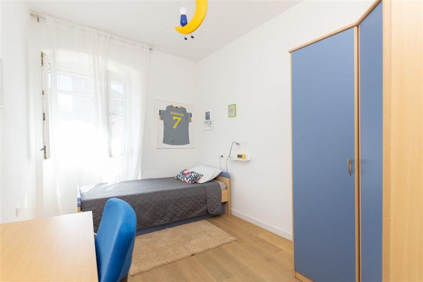 Apartment A1, for 5 persons