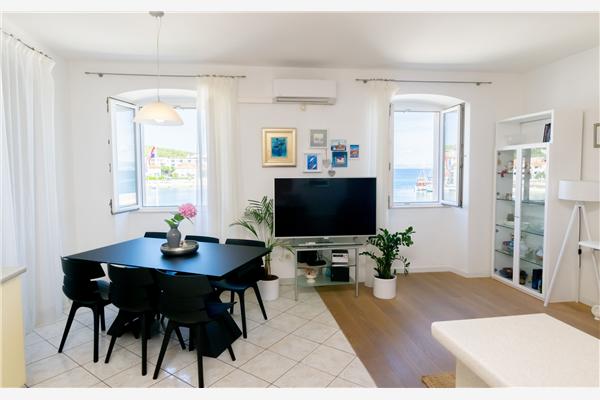 Apartment A1, for 5 persons