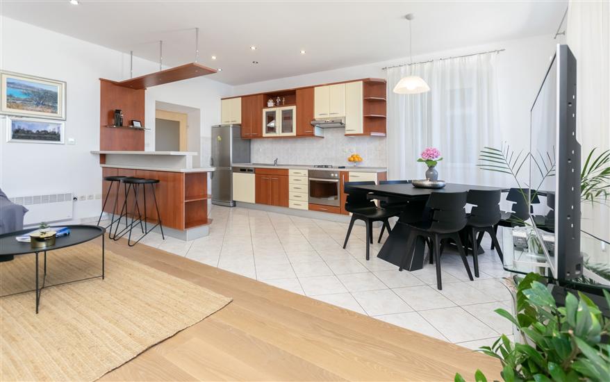 Apartment A1, for 5 persons