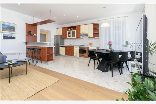 Apartment A1, for 5 persons