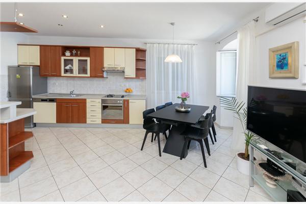 Apartment A1, for 5 persons