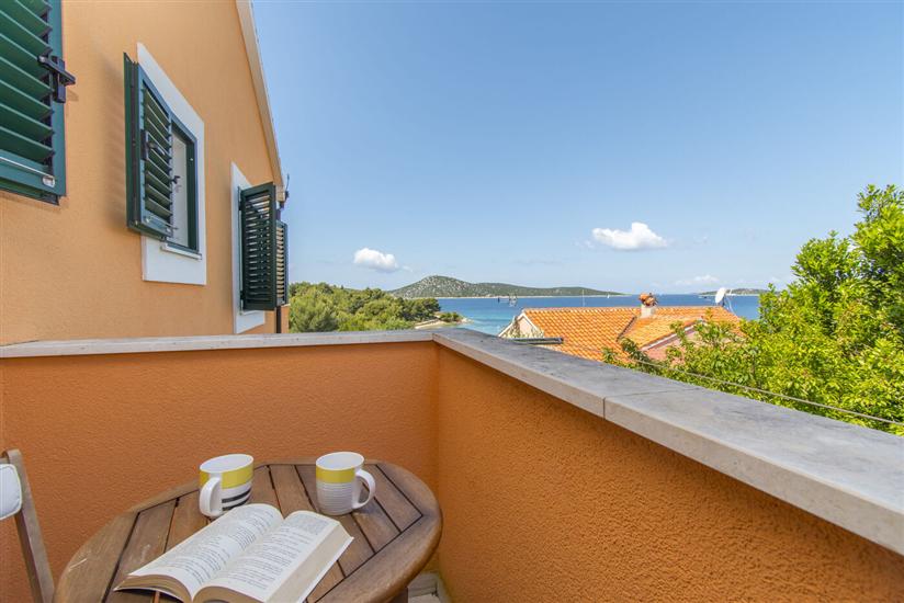 Apartment A4, for 4 persons