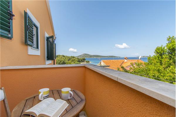 Apartment A4, for 4 persons