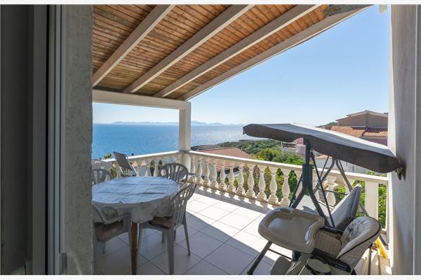 Apartment A1, for 5 persons