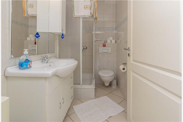 Apartment A1, for 5 persons