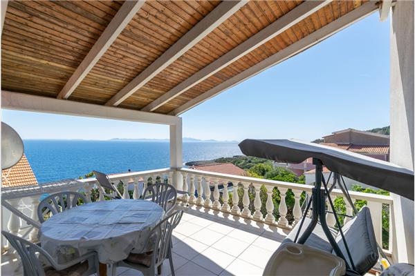 Apartment A1, for 5 persons