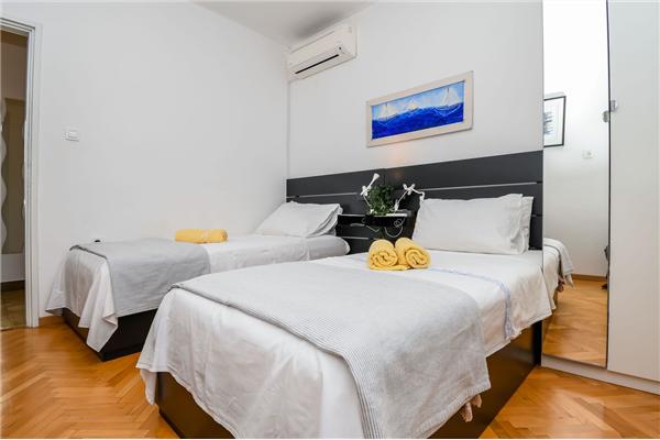 House K1, for 9 persons