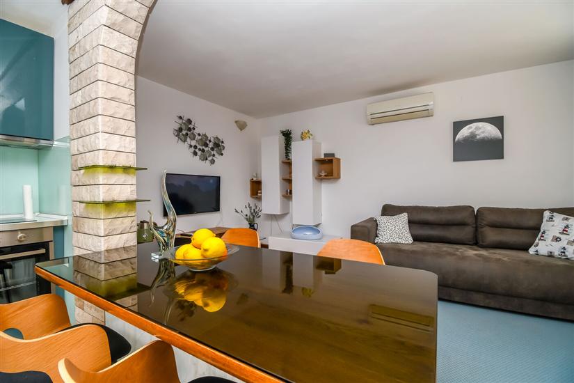 House K1, for 9 persons