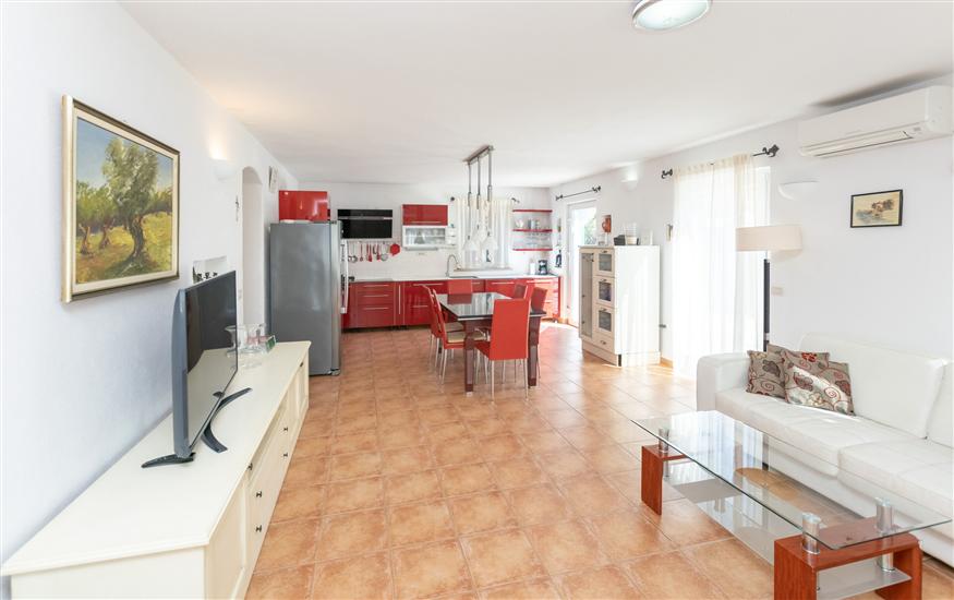 House K1, for 10 persons