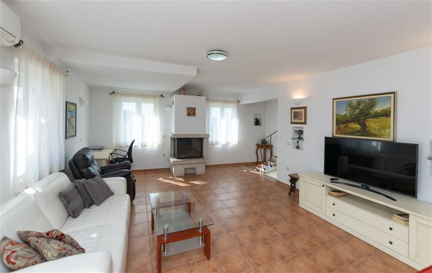 House K1, for 10 persons