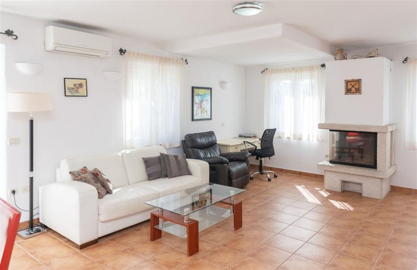 House K1, for 10 persons